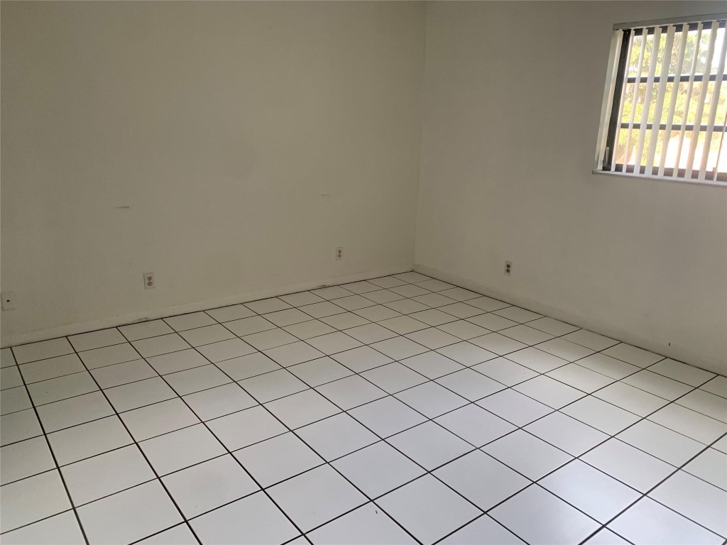 Fairways Of Coral Spgs Co - Residential Lease