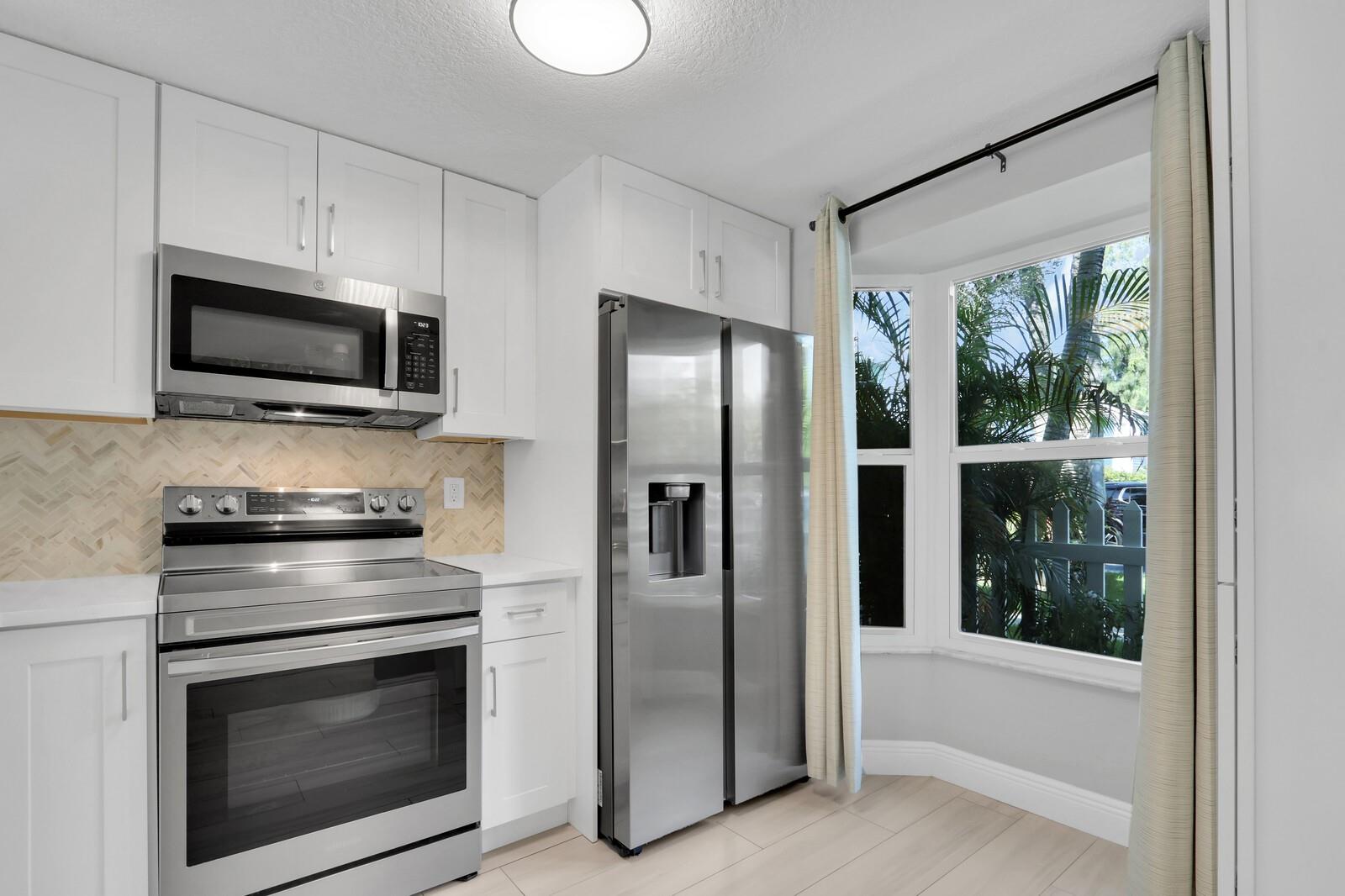 1869 NE 15th Ave 1869, Fort Lauderdale, FL, 33305/$469,000 3 1869 NE 15th Ave 1869