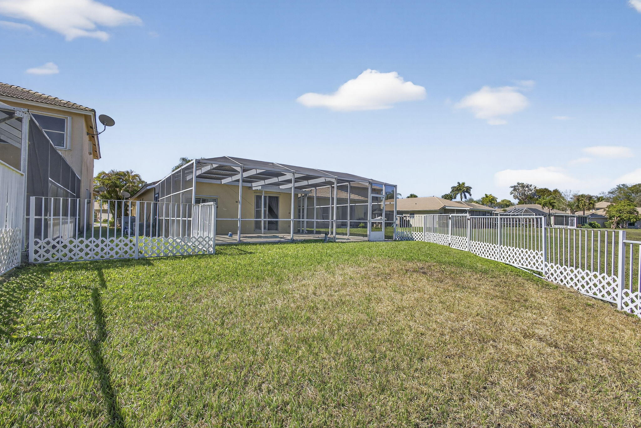 COUNTRY CLUB VIEWS - Residential