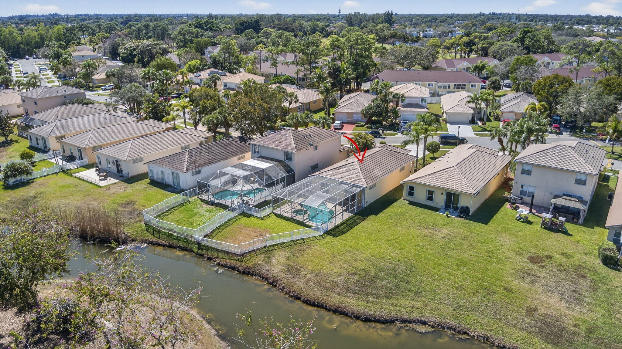 COUNTRY CLUB VIEWS - Residential