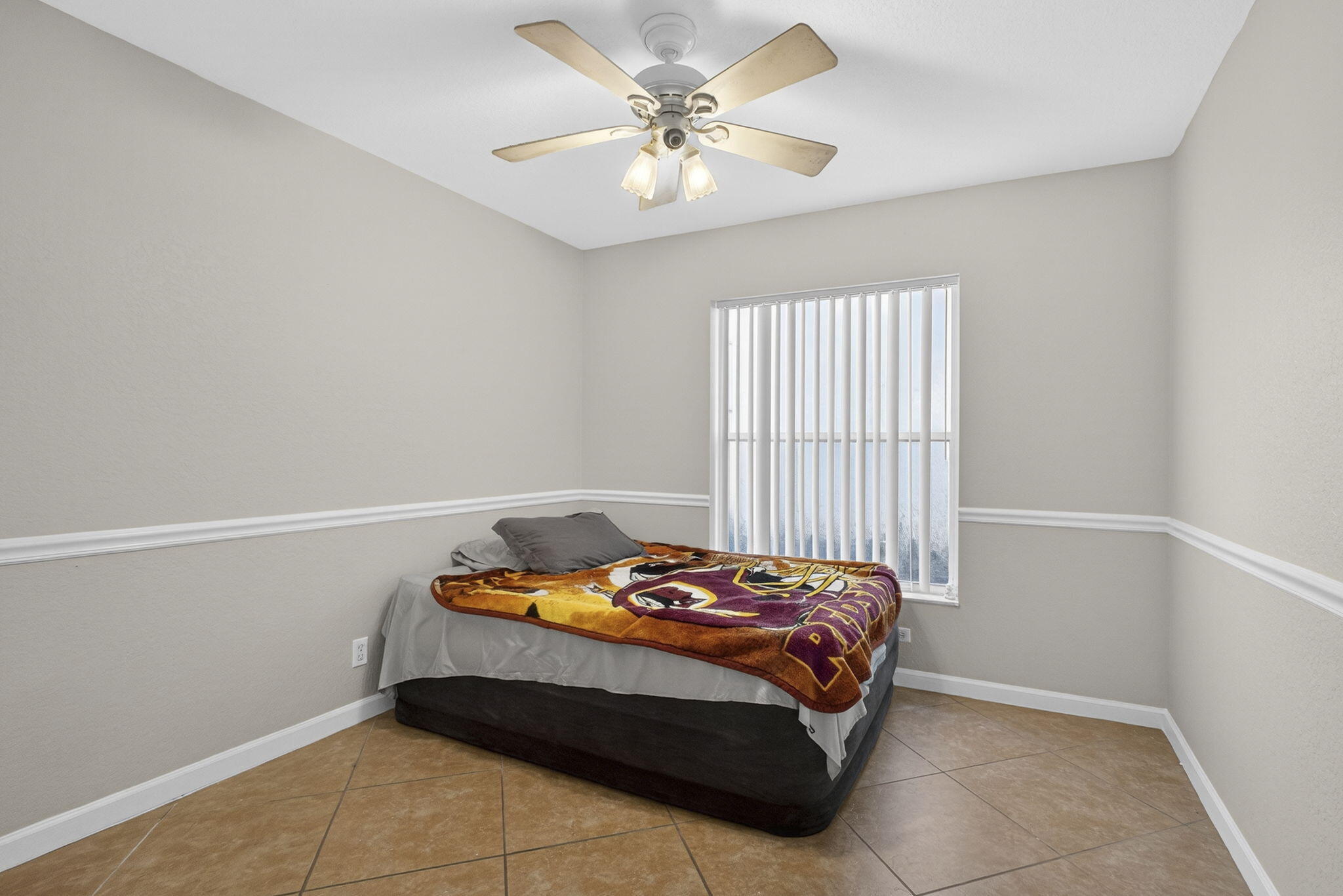 COUNTRY CLUB VIEWS - Residential