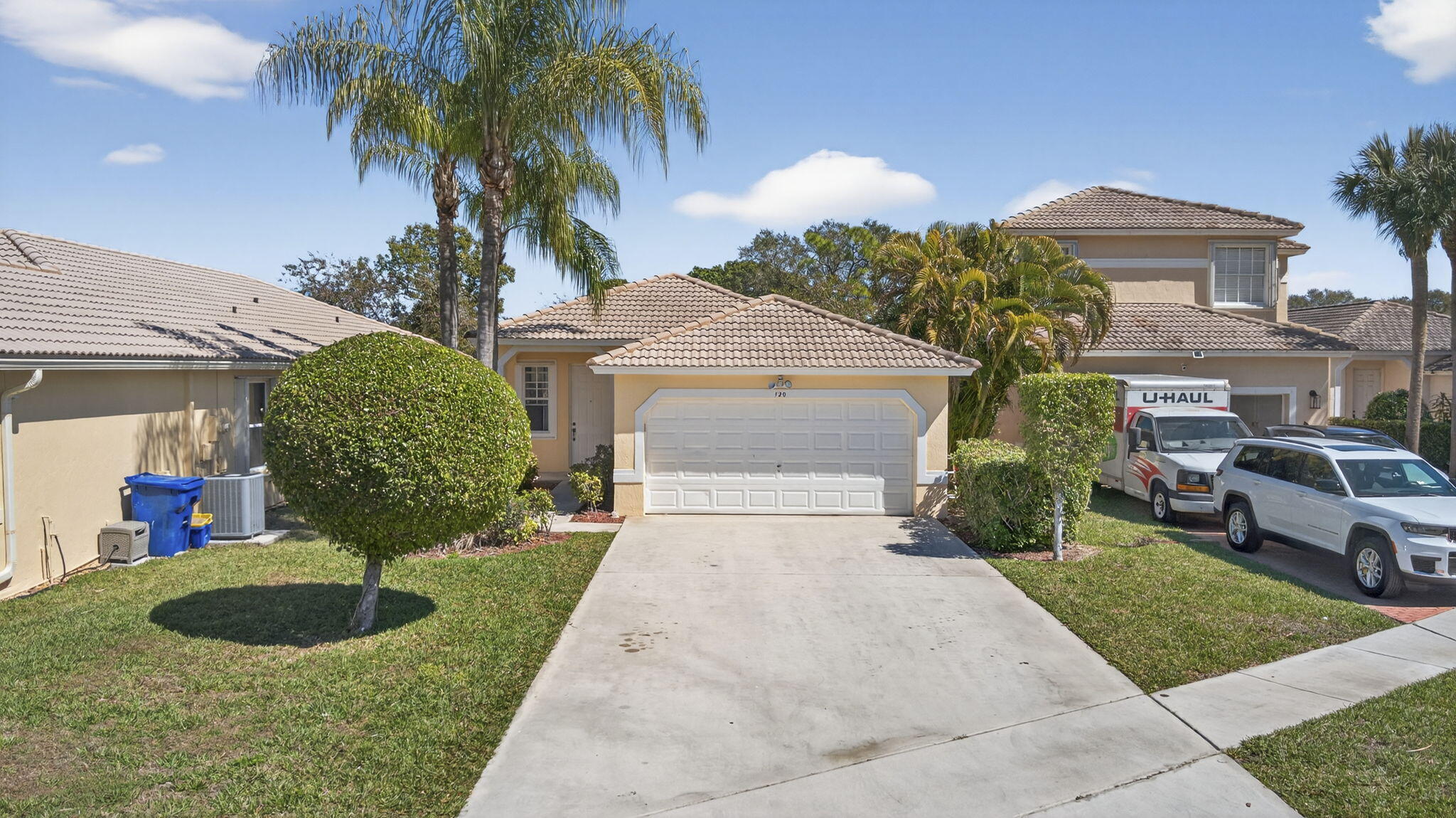 COUNTRY CLUB VIEWS - Residential