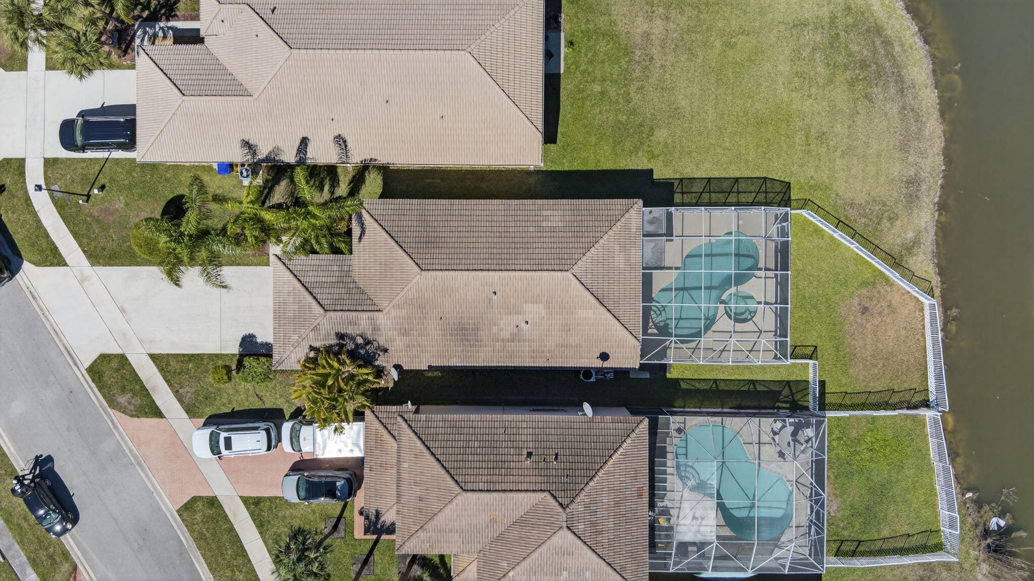 COUNTRY CLUB VIEWS - Residential