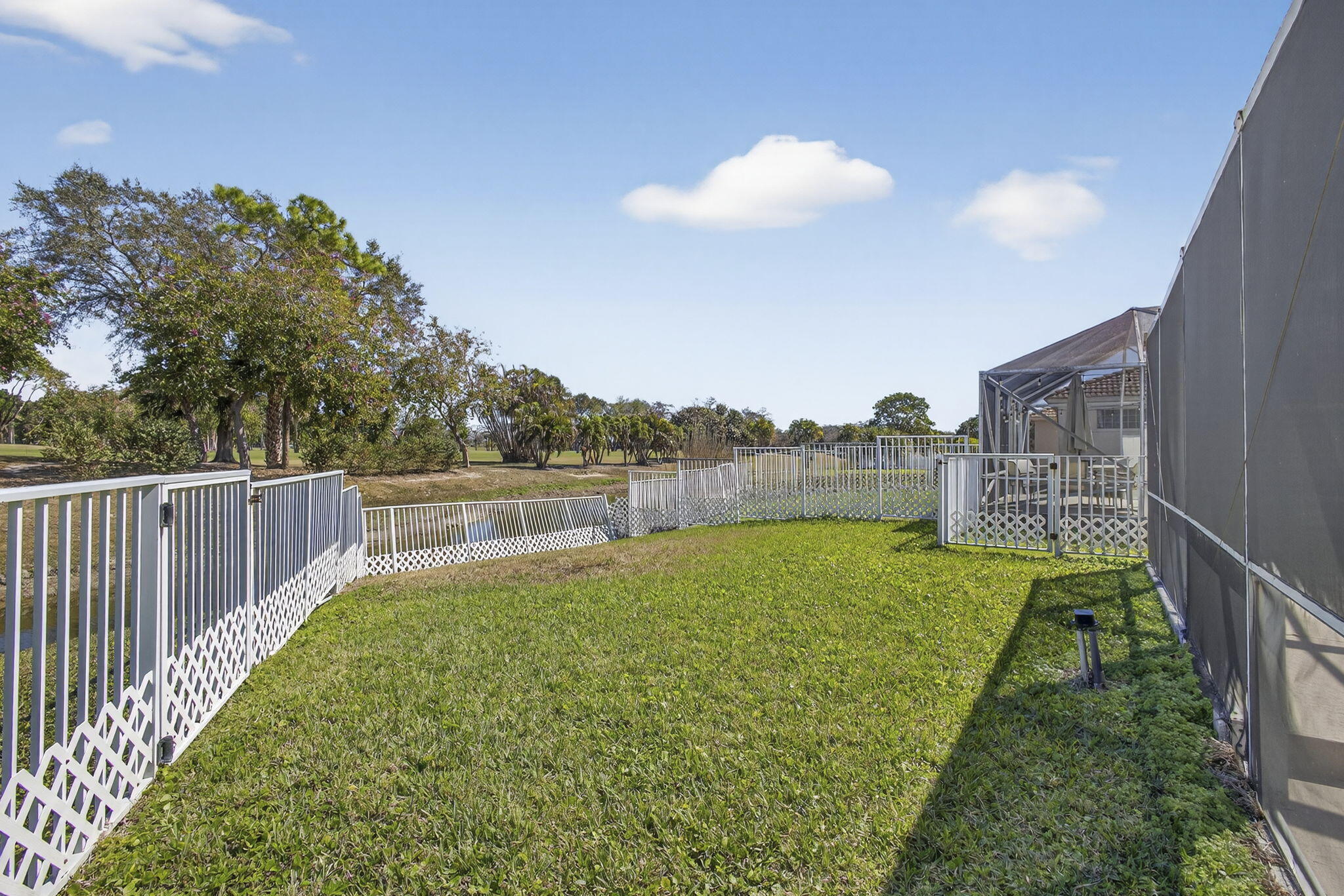 COUNTRY CLUB VIEWS - Residential