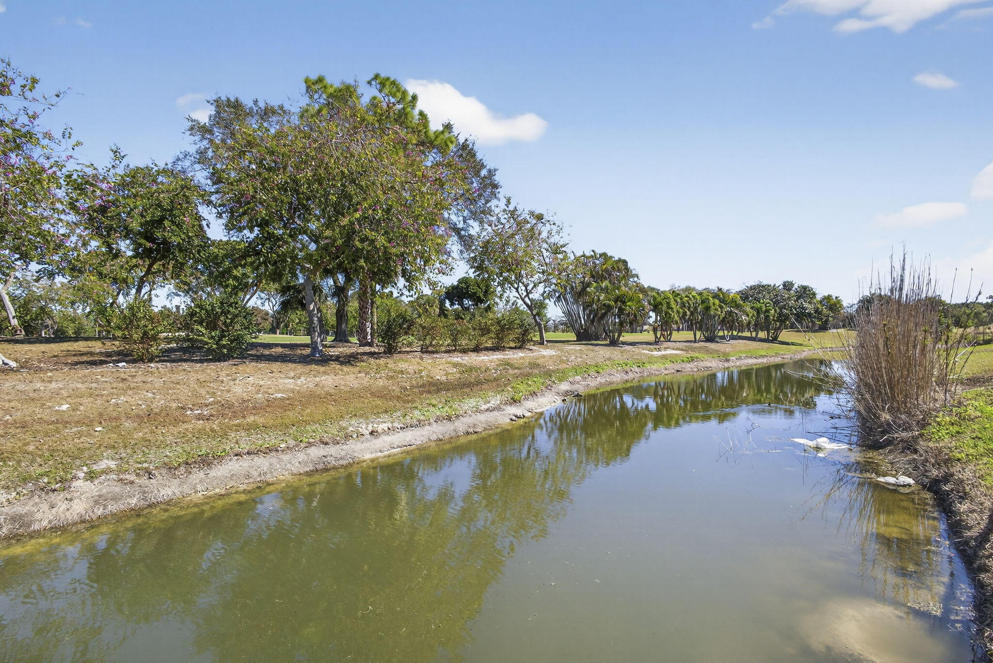 COUNTRY CLUB VIEWS - Residential