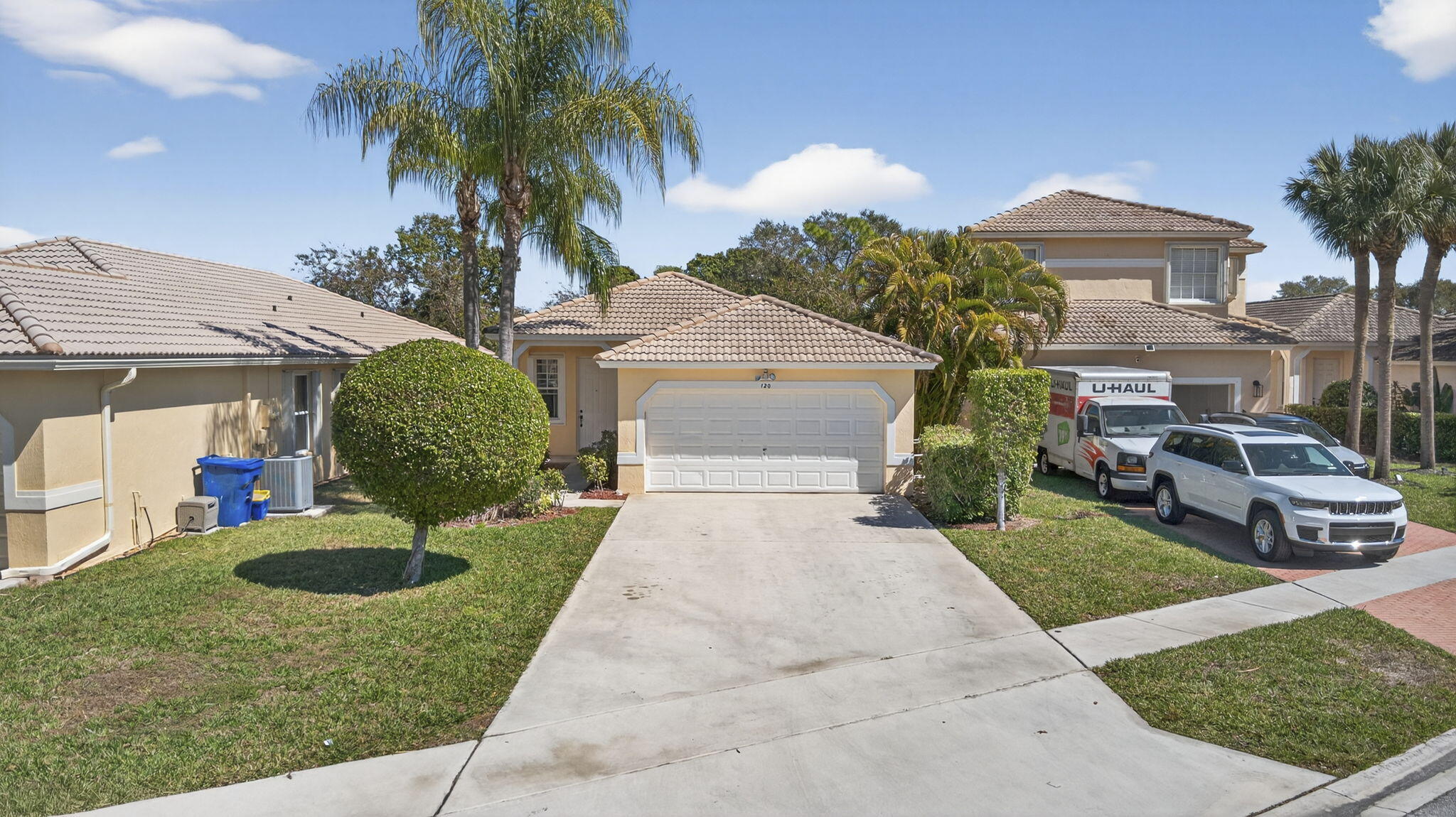 COUNTRY CLUB VIEWS - Residential