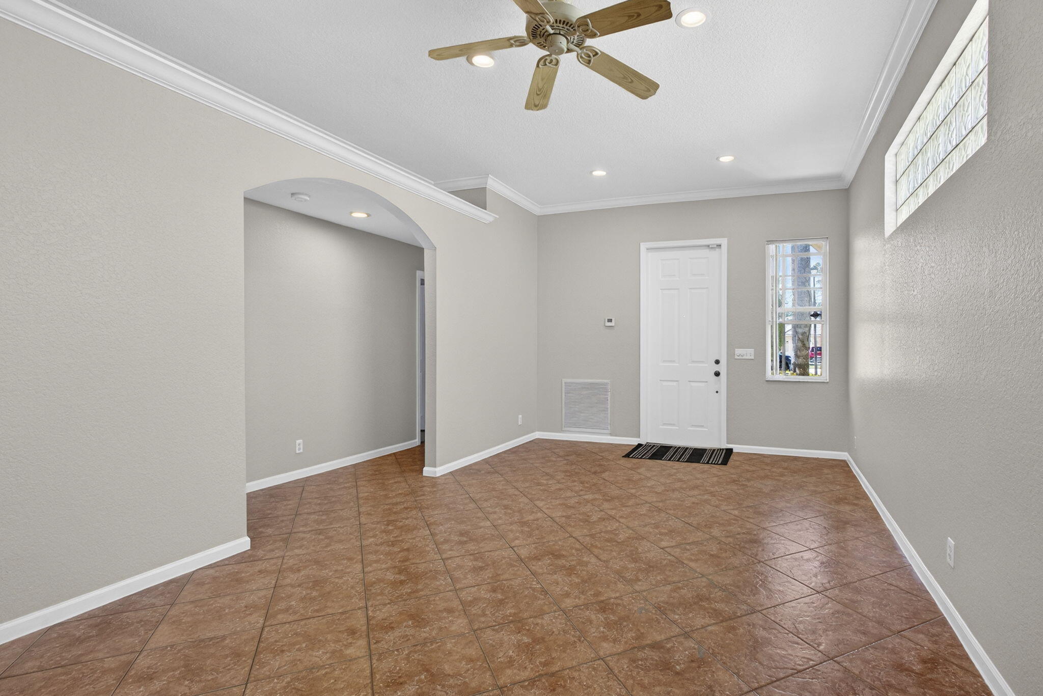 COUNTRY CLUB VIEWS - Residential