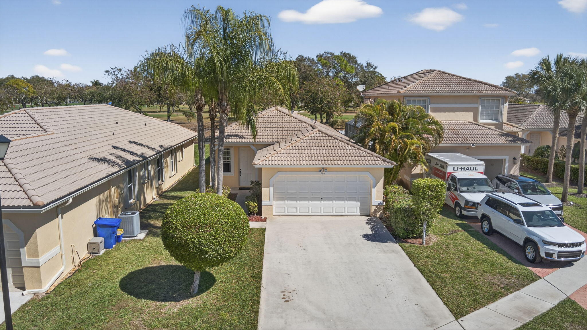 COUNTRY CLUB VIEWS - Residential