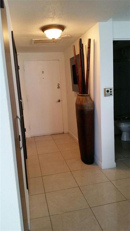 BISCAYNE 21 CONDO - Residential