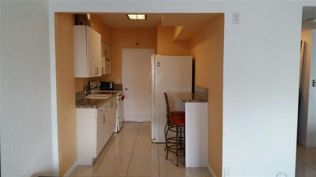 BISCAYNE 21 CONDO - Residential