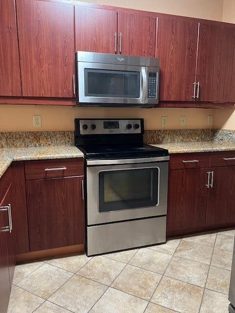 THE BELMONT II AT ST LUCIE WEST, A CONDOMINIUM - Residential Lease