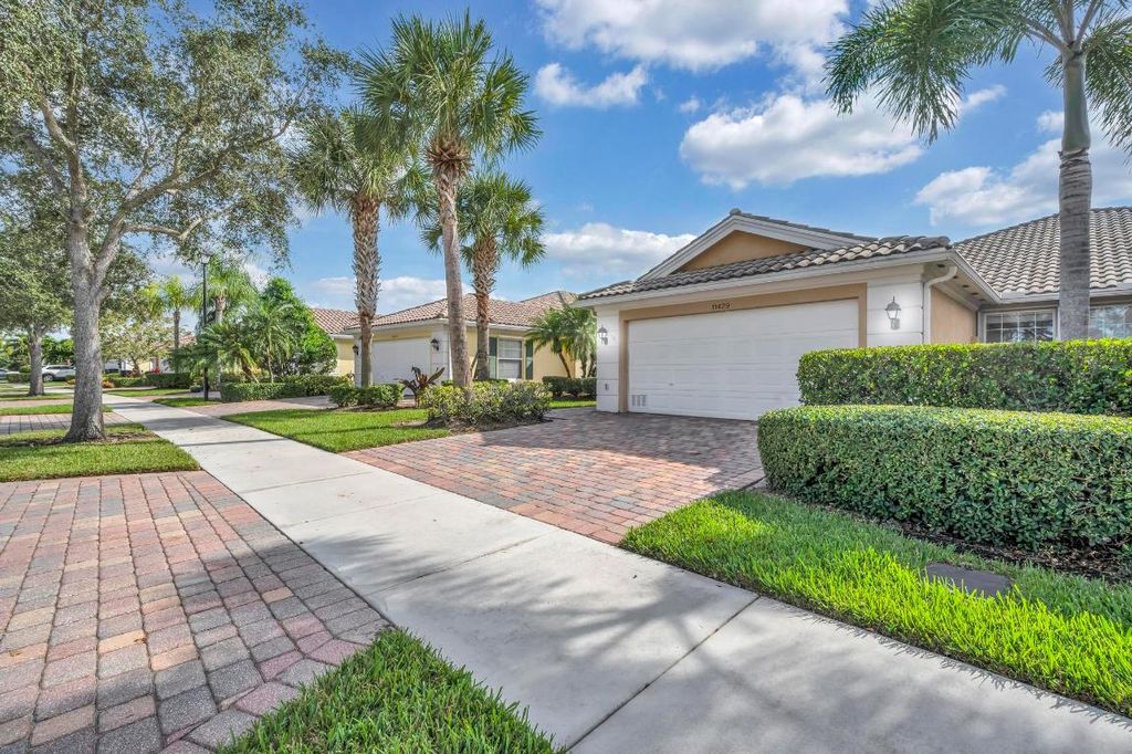 Photo of 11429 SW Pembroke Drive, Port Saint Lucie, FL 34987 (MLS # R10941524)