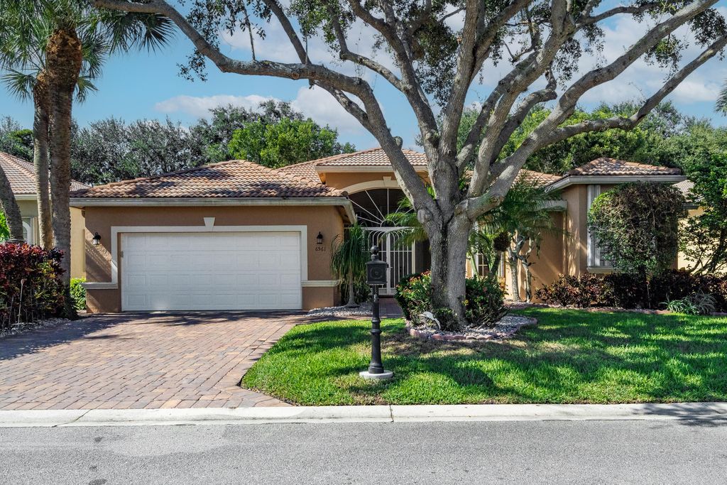 Photo of 6561 ViA Palermo, Delray Beach, FL 33446 (MLS # R10848188)