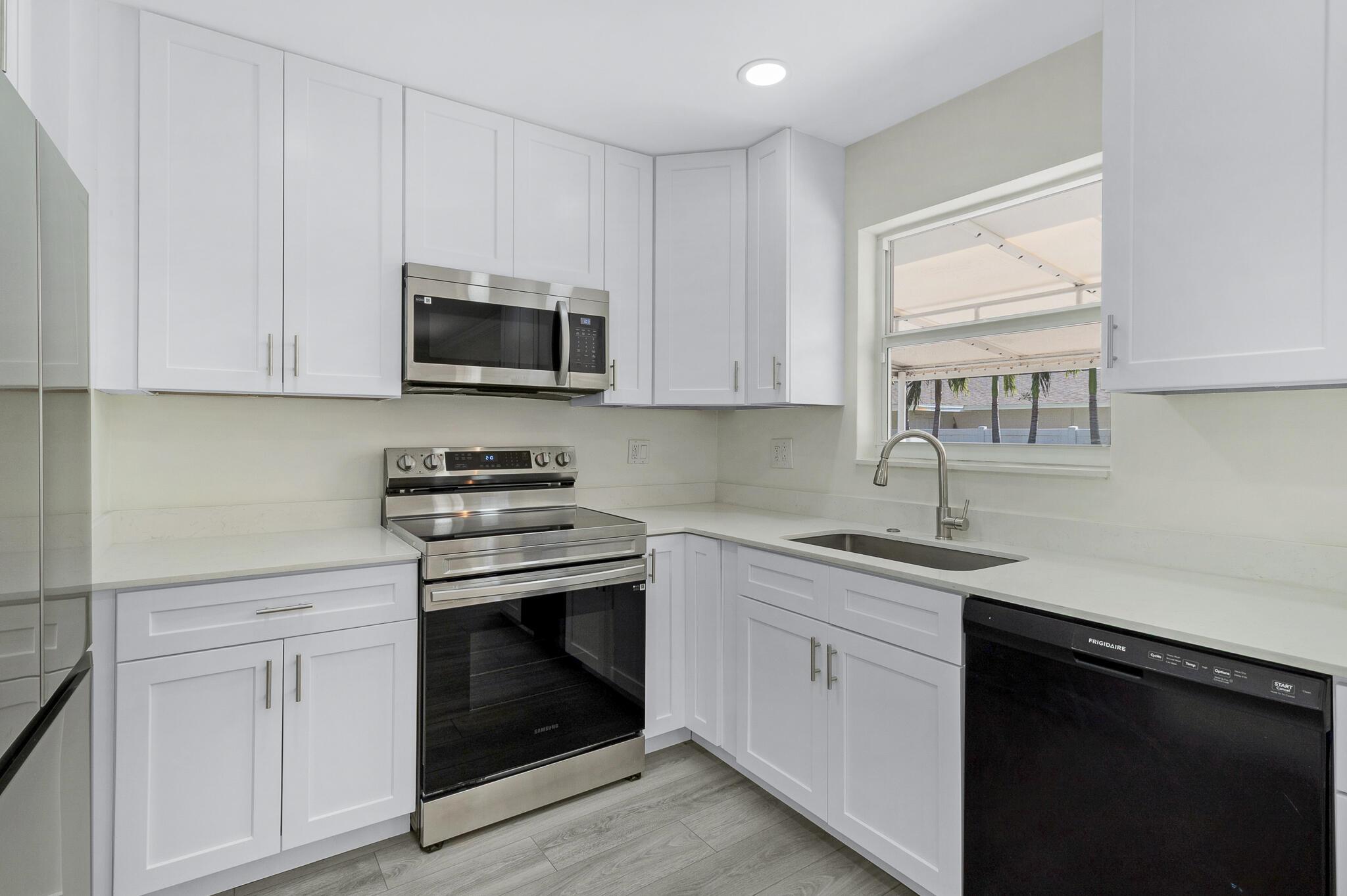 COVE 4TH SEC - Residential