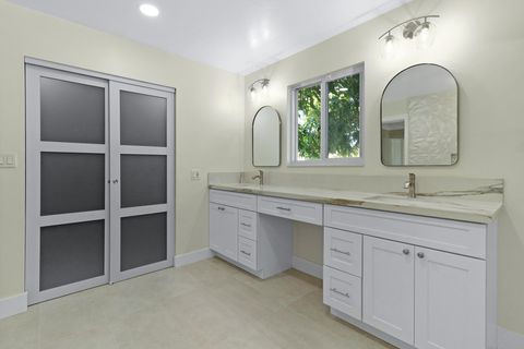 Tiny photo for 912 SE 8th Court, Deerfield Beach, FL 33441 (MLS # R11151036)