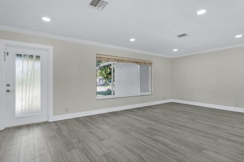 Tiny photo for 912 SE 8th Court, Deerfield Beach, FL 33441 (MLS # R11151036)