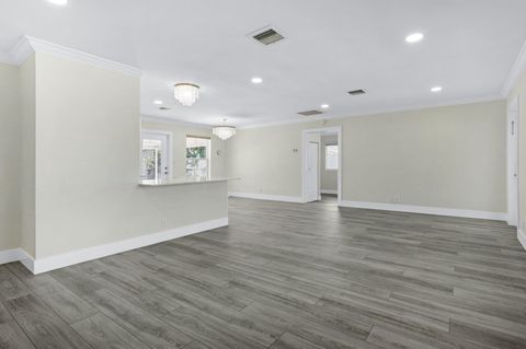Tiny photo for 912 SE 8th Court, Deerfield Beach, FL 33441 (MLS # R11151036)