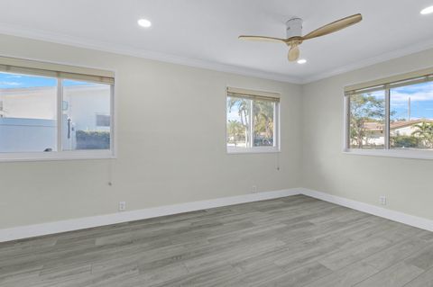 Tiny photo for 912 SE 8th Court, Deerfield Beach, FL 33441 (MLS # R11151036)