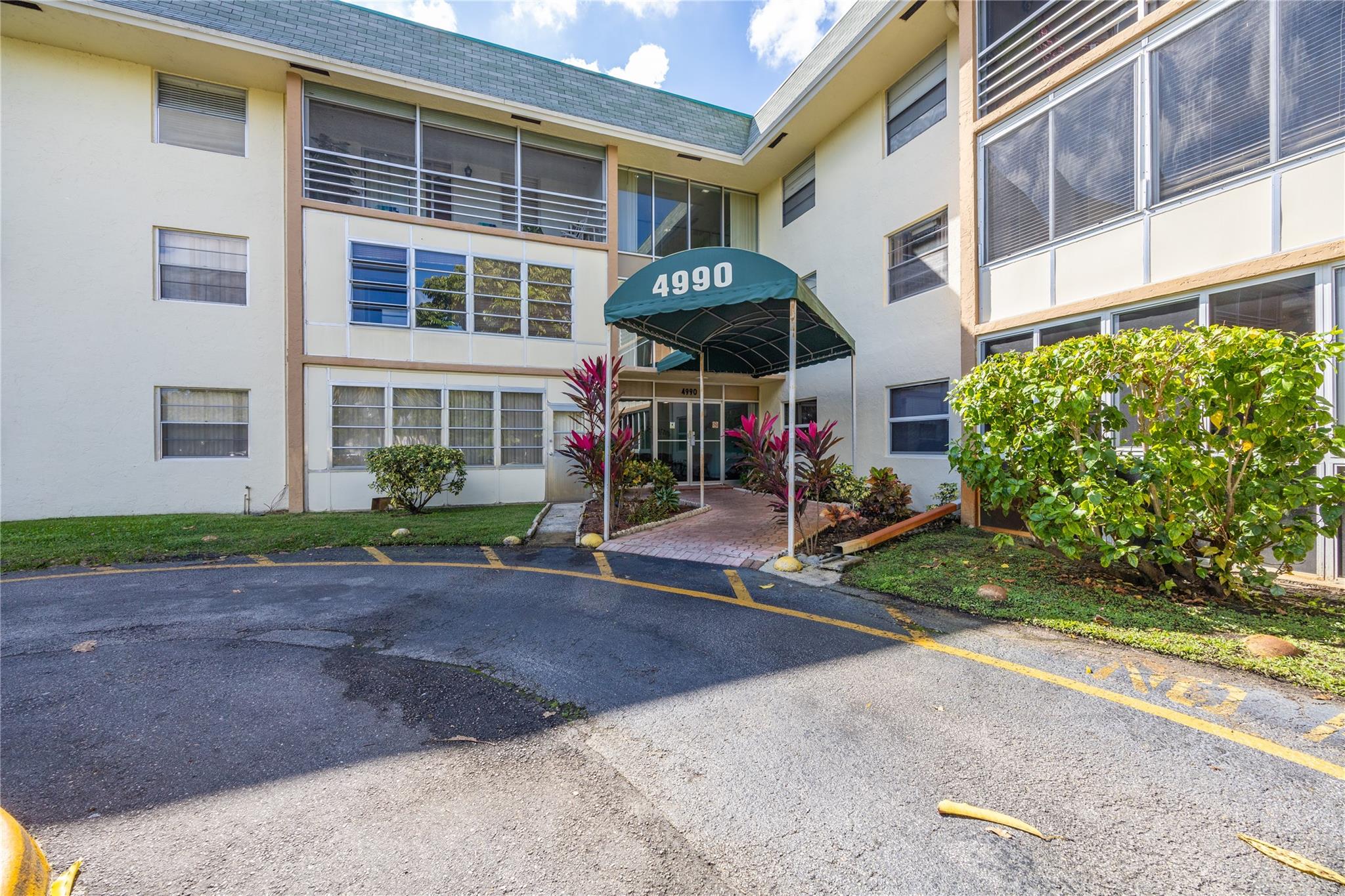 Welcome to your dream home! This beautifully renovated 2-bedroom, 2-bathroom 55+ community condo is located in the heart of Tamarac offers modern living at its finest. Everything is brand new—from the A/C unit and water heater to the floors, kitchen cabinets and appliances, bathrooms vanity, and paint! Enjoy peace of mind with a fully updated home, perfect for local buyers and those looking to relocate to South Florida’s warm and vibrant lifestyle. The community offers great amenities and is conveniently located near shopping, dining, and major highways. Don’t miss this incredible opportunity—schedule your showing today!