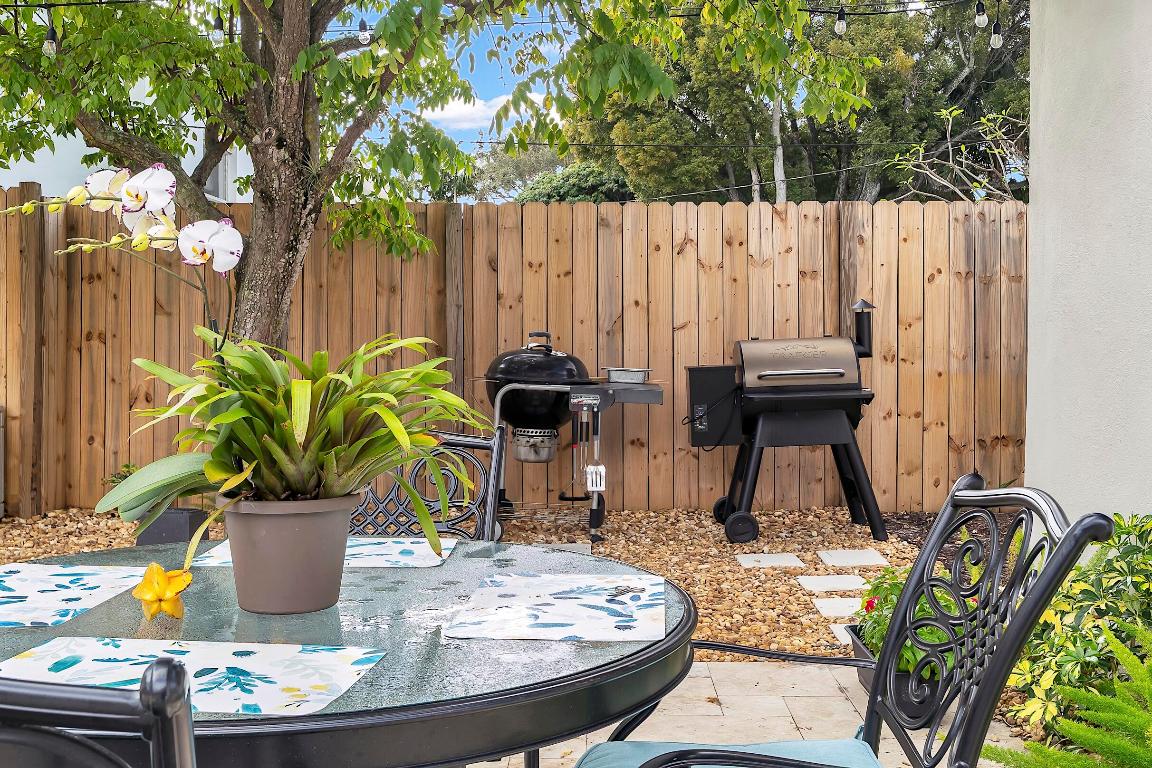 LAKE WORTH TOWN OF - Residential