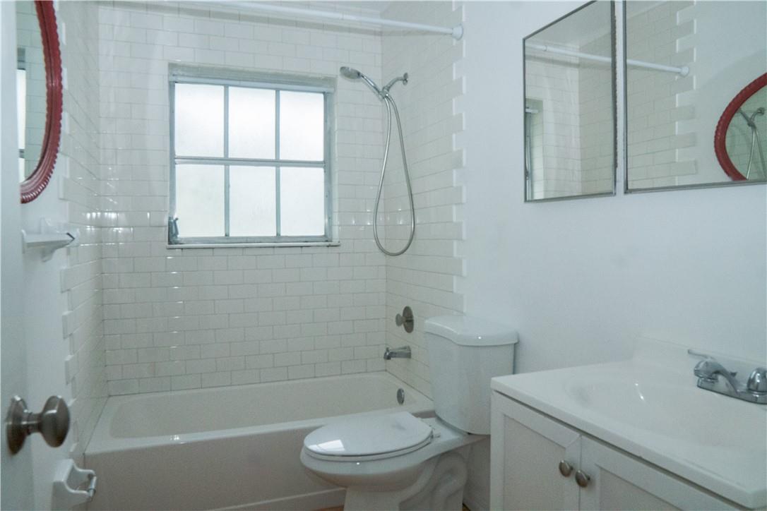 New Orleans Villas 81-21 - Residential Lease