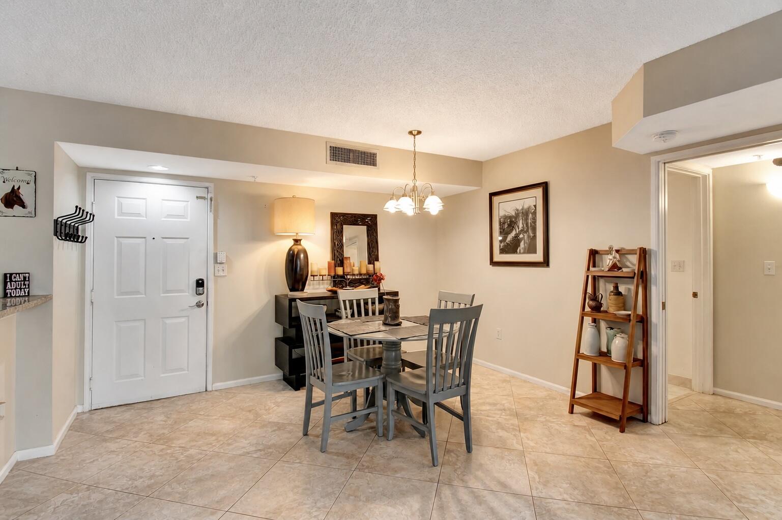 HYPOLUXOS MARINERS CAY CONDO - Residential