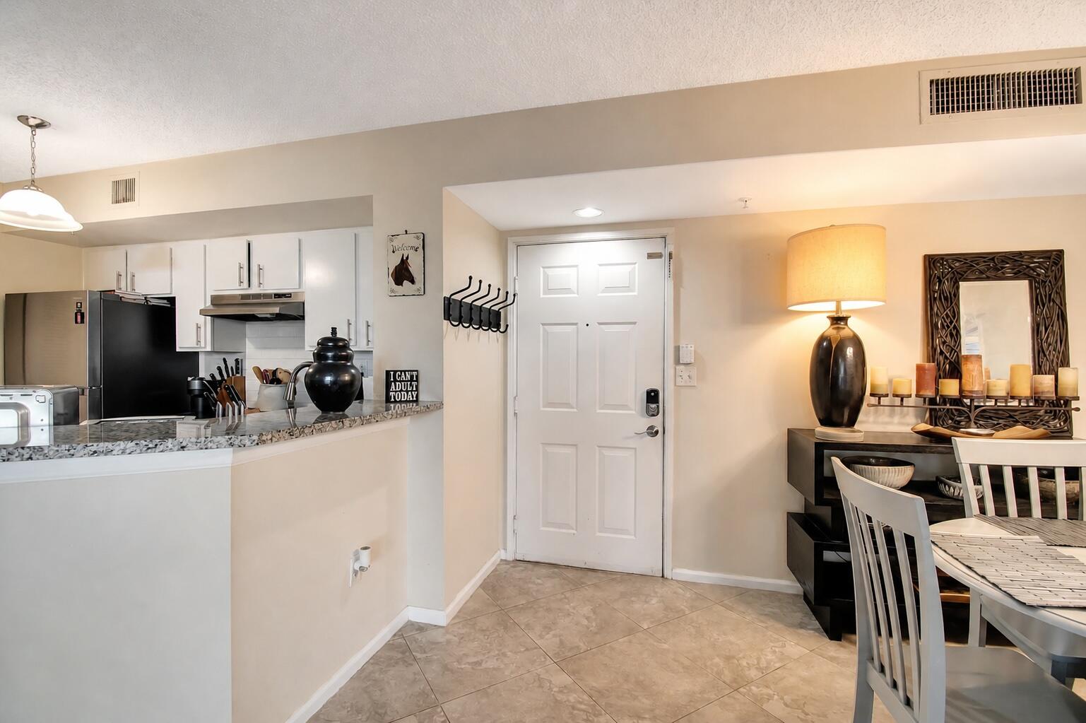 HYPOLUXOS MARINERS CAY CONDO - Residential