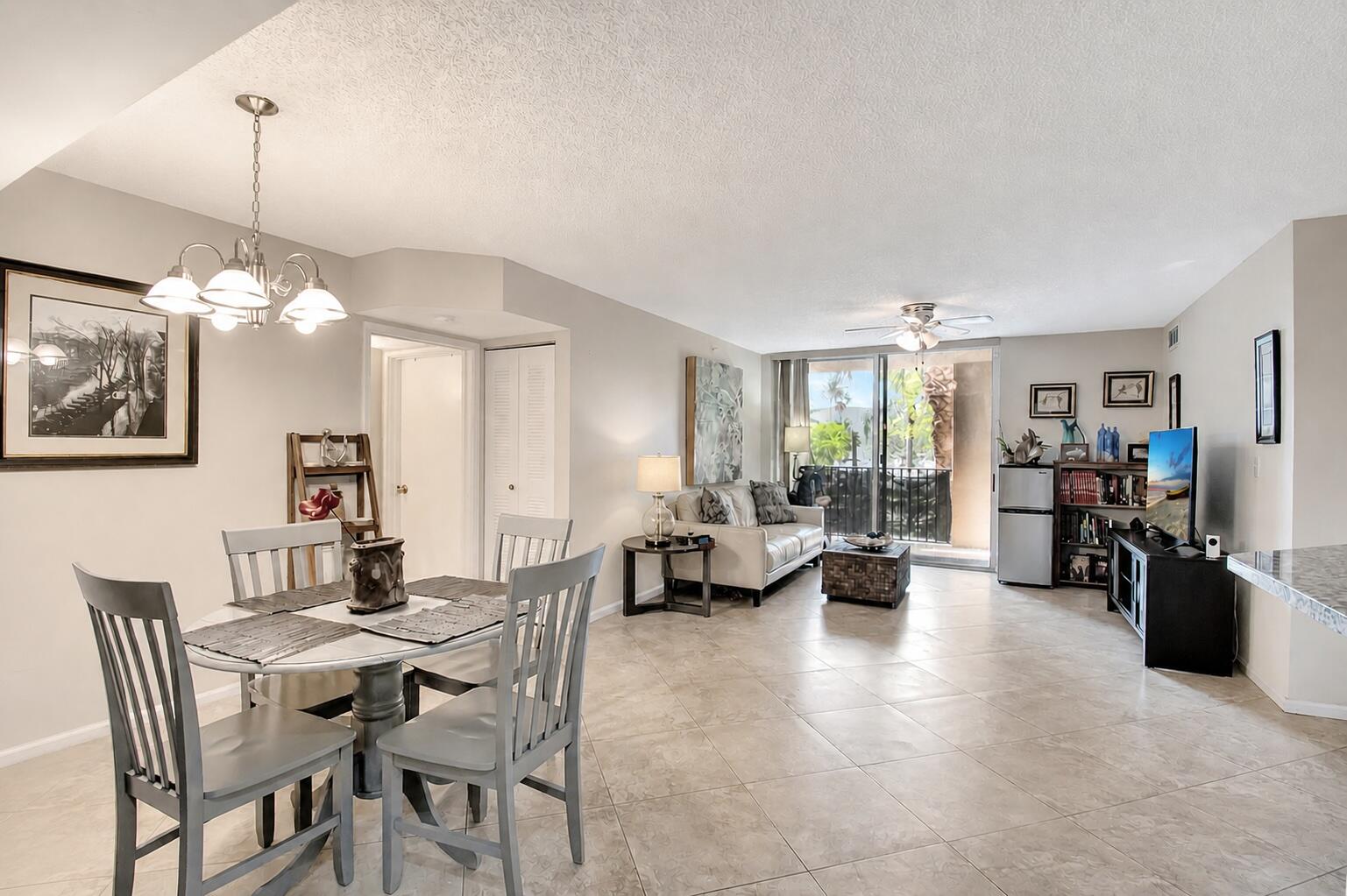 HYPOLUXOS MARINERS CAY CONDO - Residential