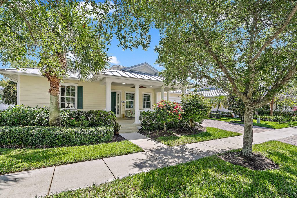 Photo of 3339 Duval Street, Jupiter, FL 33458 (MLS # R10920320)