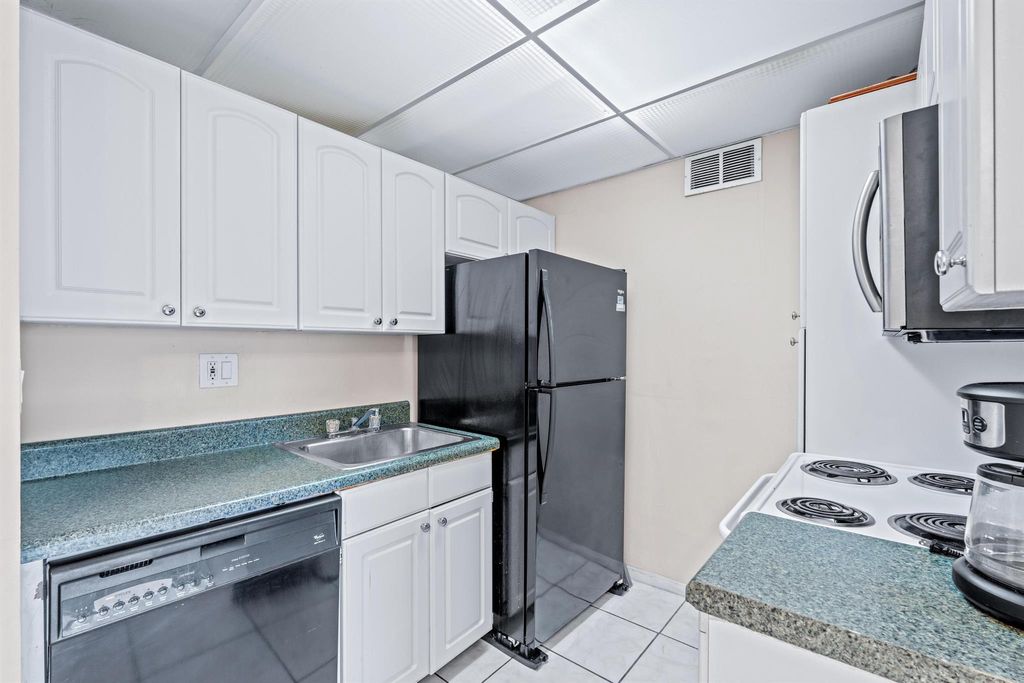 Photo of 2000 N Congress Avenue #406, West Palm Beach, FL 33401 (MLS # R11118766)