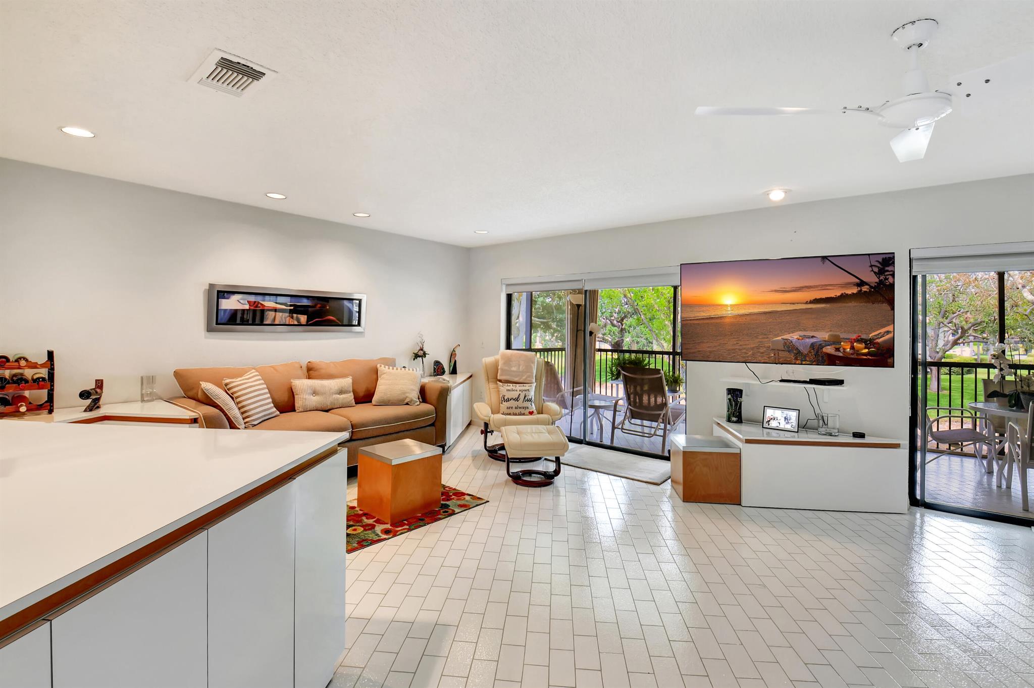 STRATFORD AT HUNTERS RUN - Residential