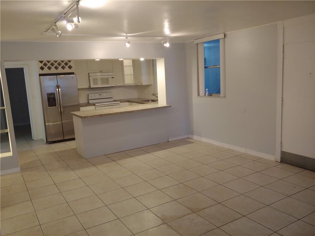 1801 S Treasure Dr 121