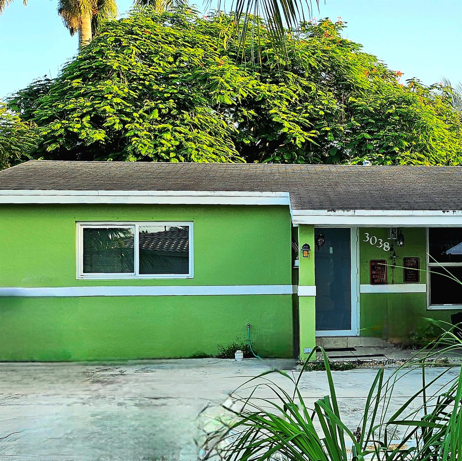 INVESTORS!! THIS IS THE ONE YOU'VE BEEN LOOKING FOR. CENTRAL HOLLYWOOD 3BR /1BA, ROOF ONLY 8 YRS OLD, A/C 2 YRS OLD, IMPACT WINDOWS, NEEDS ALL COSMETICS, KITCHEN & BATH AND CLEANUP. A TON OF POTENTIAL ON THIS ONE. CASH BUYERS ONLY, SEND ALL OFFERS WITH P.O.F. Newer W/D, Gas stove, hotwater heater & fireplace. Oversized back patio & huge backyard with outdoor shower, cast iron tub & water softener. The property is still owner occupied and pets on premises. NO HOA, Within minutes of downtown, beaches, casinos, FLL airport and cruise ship ports. Please do not show up without an appointment.