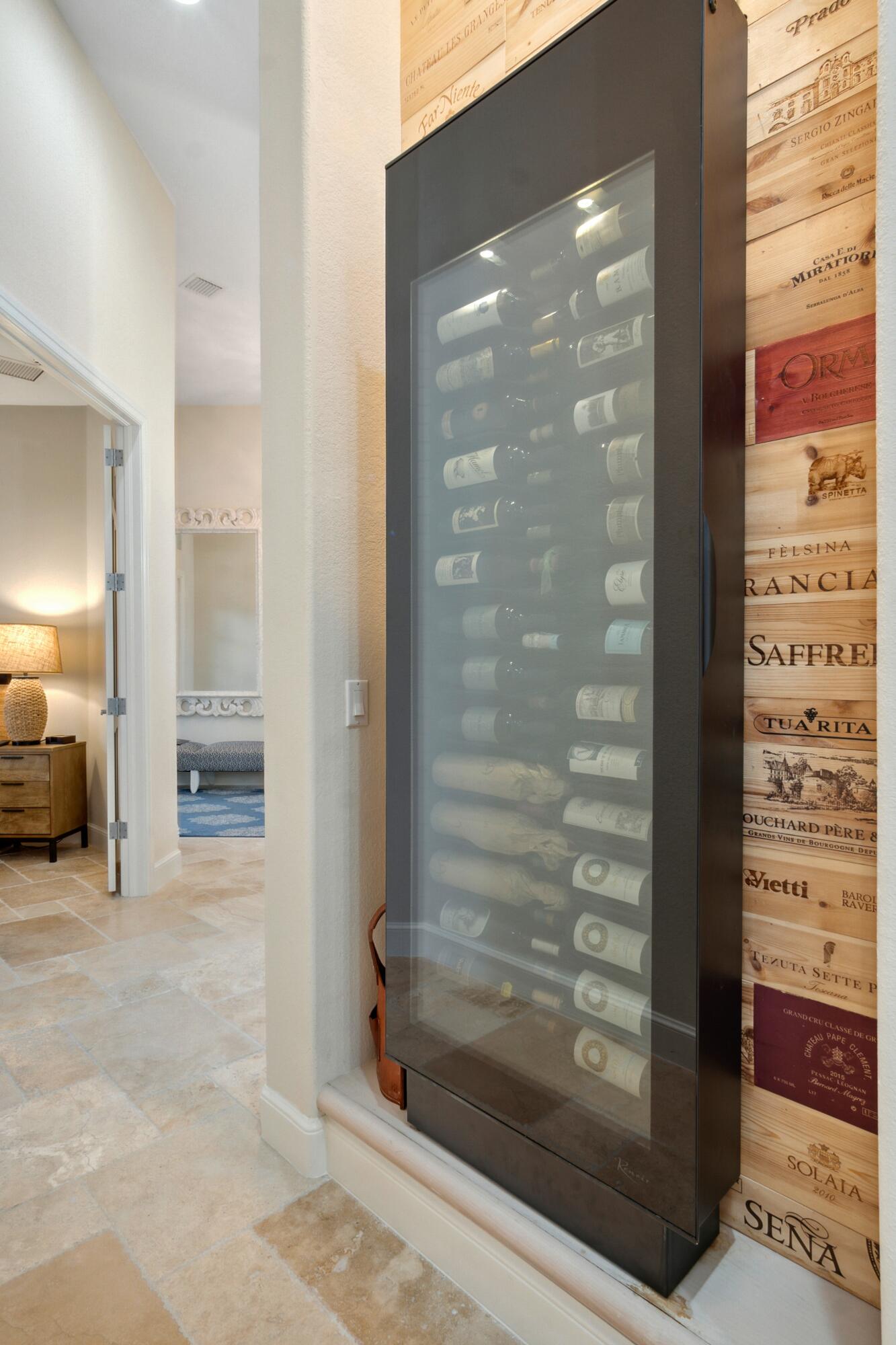 SAILFISH POINT - Residential