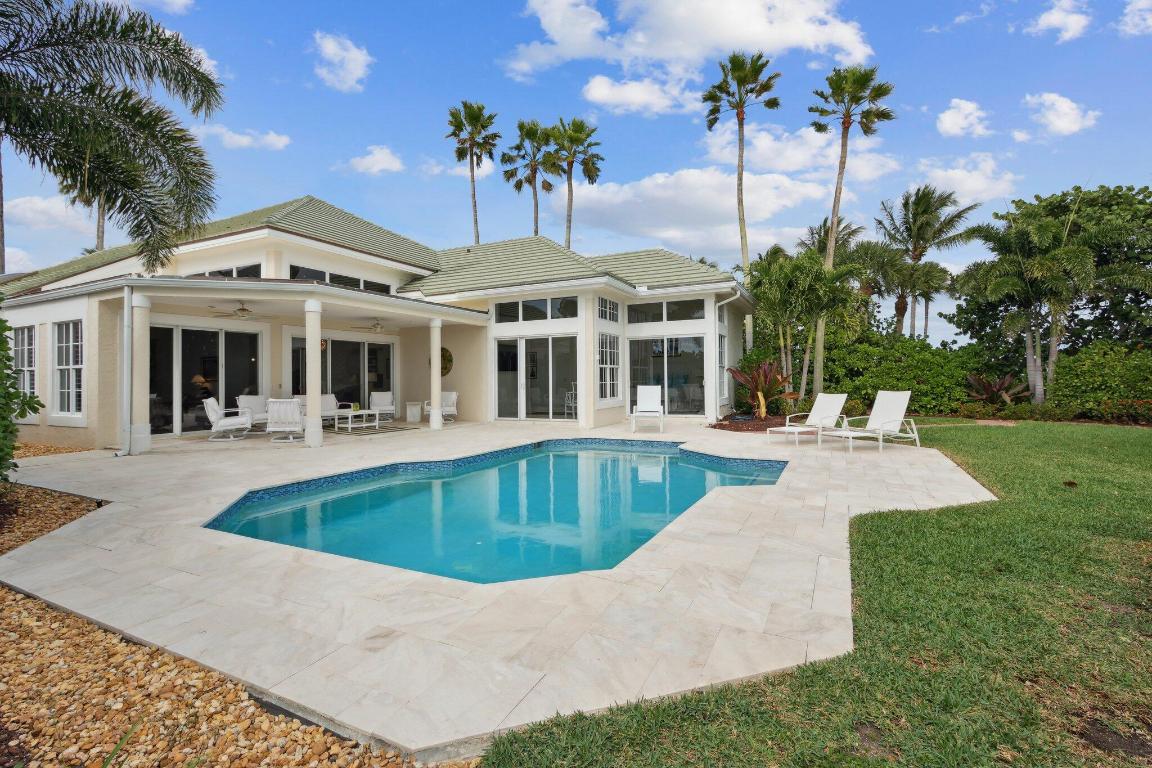 Stuart, Florida, 34996, United States, 3 Bedrooms Bedrooms, ,5 BathroomsBathrooms,Residential,Active,2011819