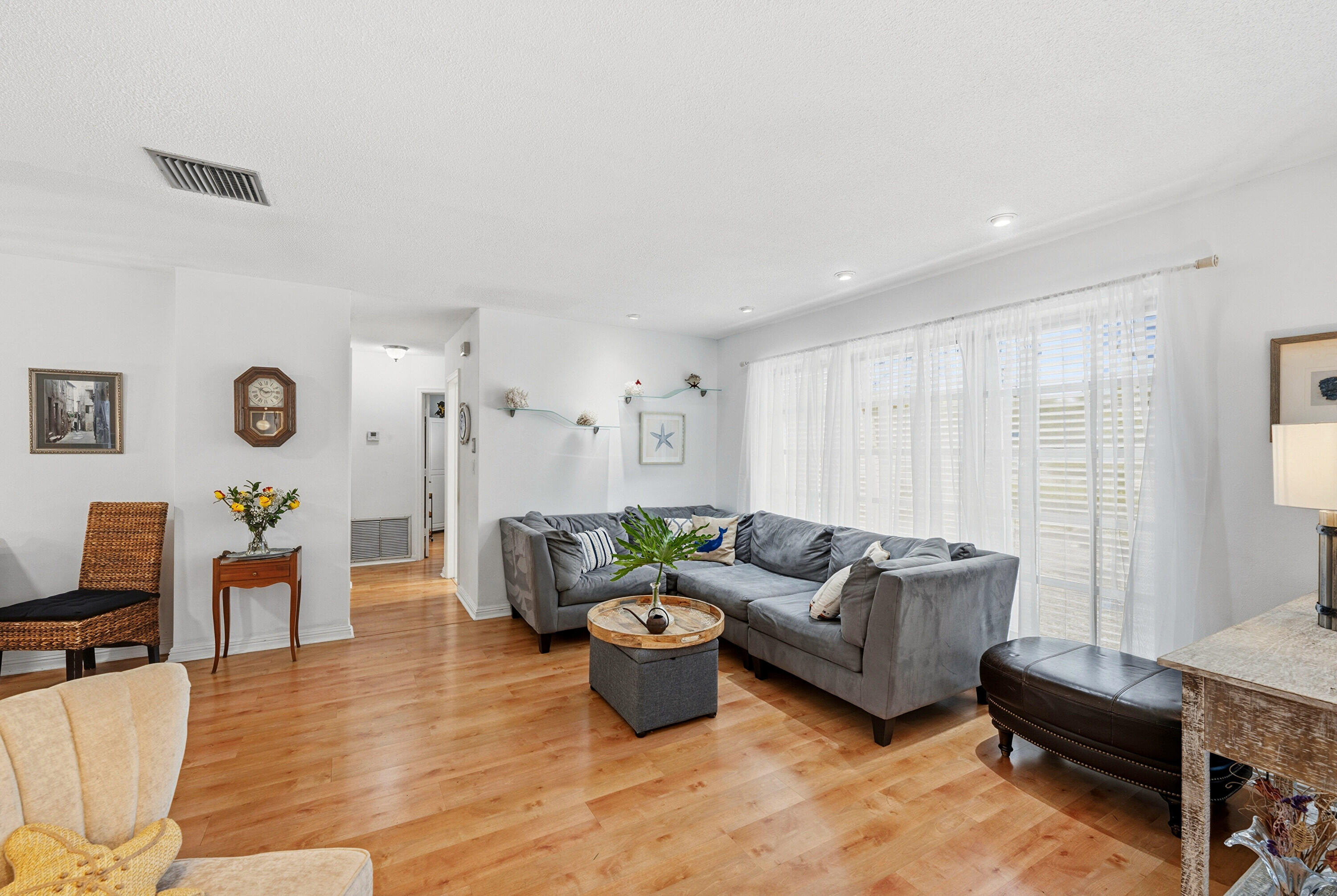 IMPERIAL POINT 2 SEC - Residential