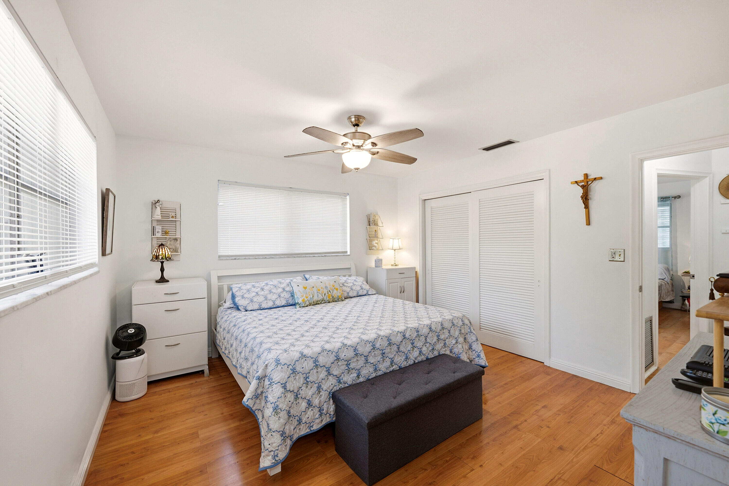 IMPERIAL POINT 2 SEC - Residential
