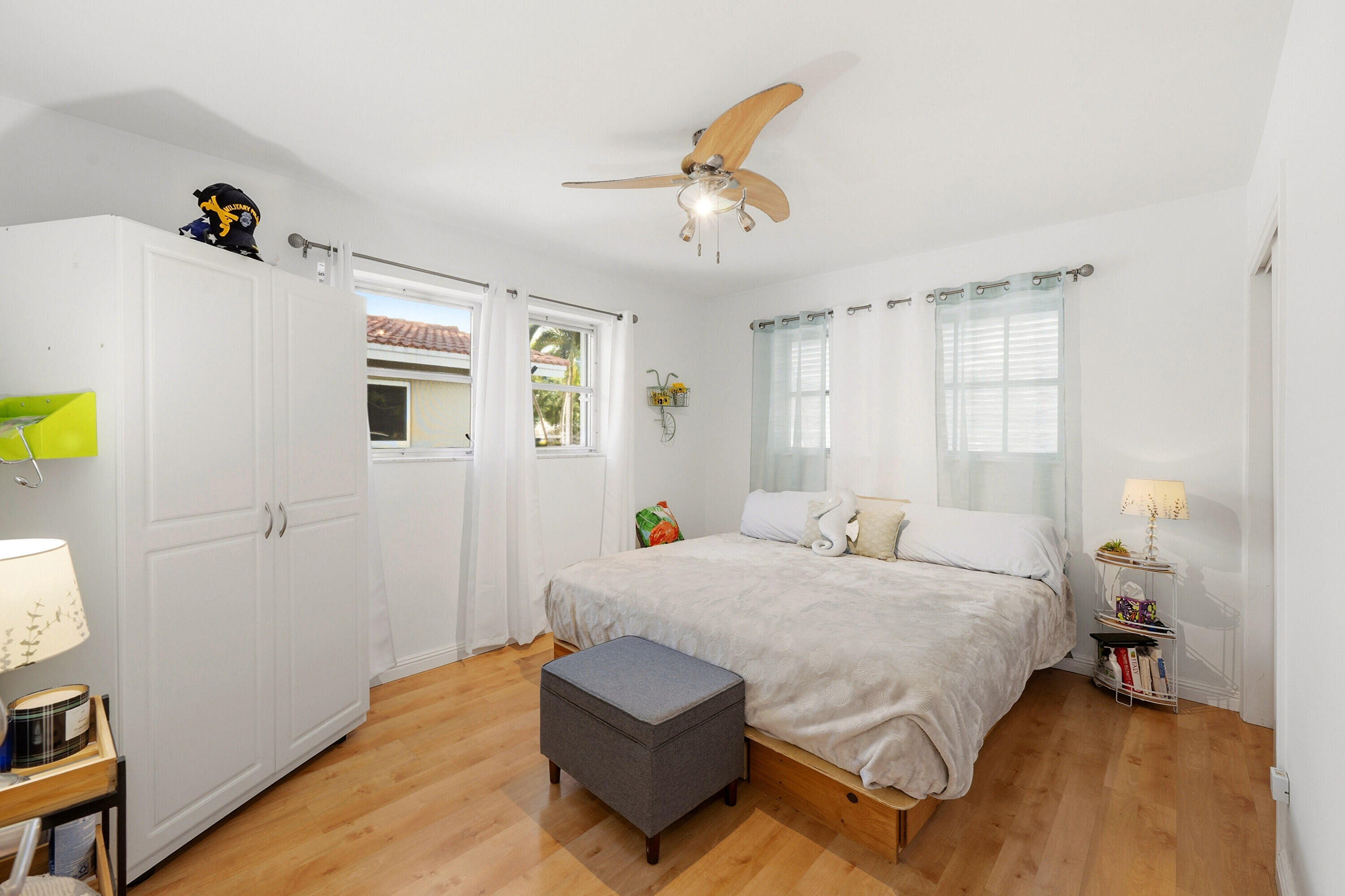 IMPERIAL POINT 2 SEC - Residential