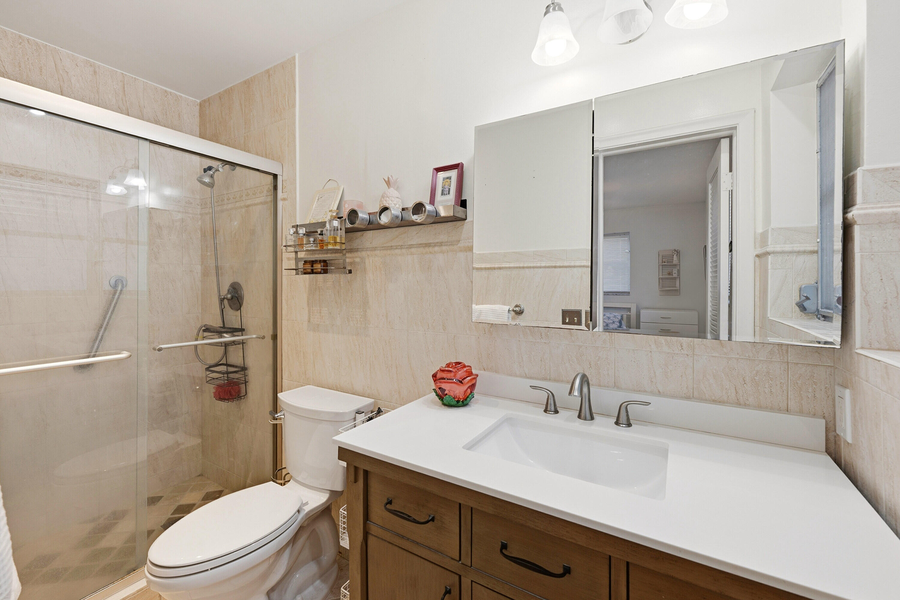 IMPERIAL POINT 2 SEC - Residential