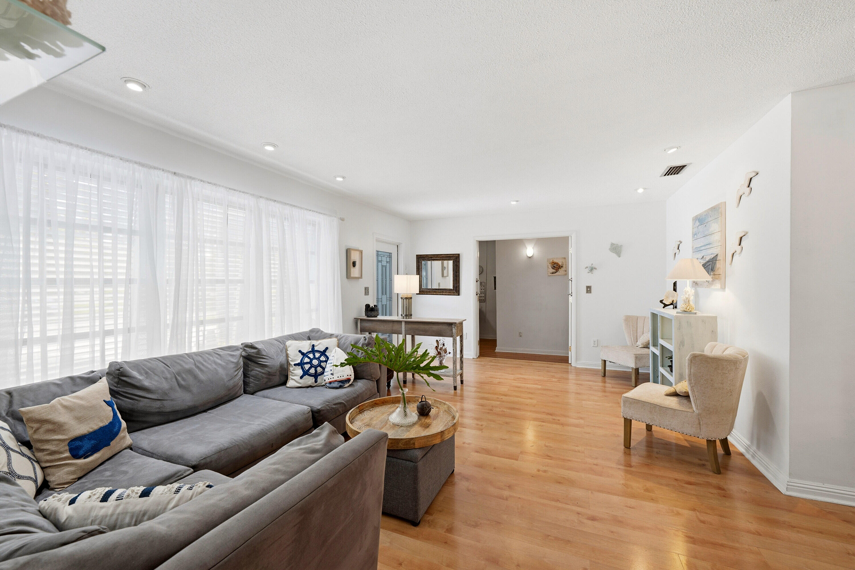 IMPERIAL POINT 2 SEC - Residential