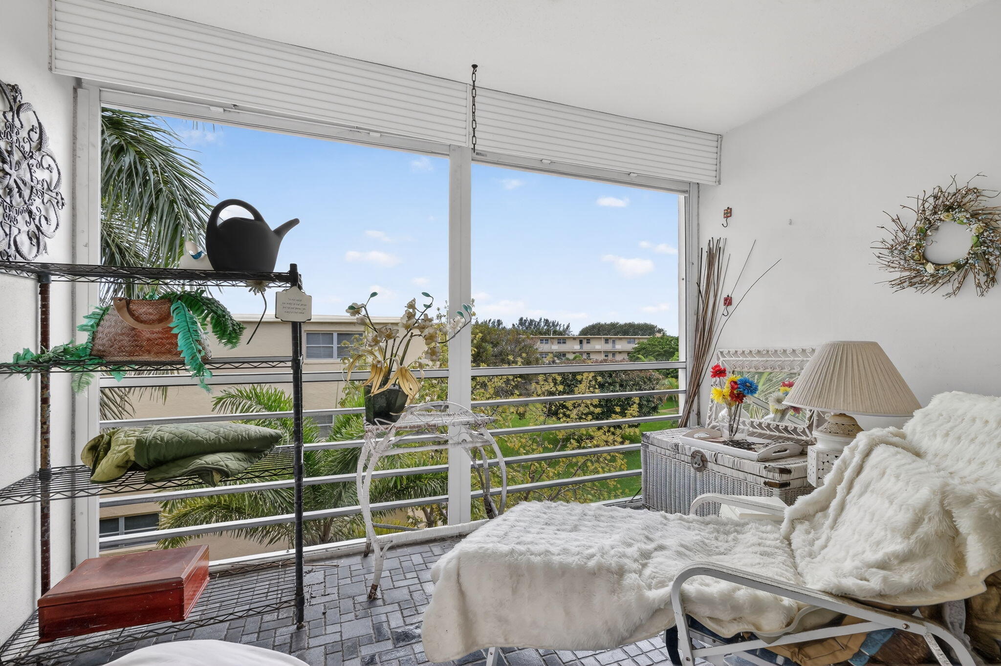 VILLAGE ROYALE FOREST GREEN CONDO - Residential