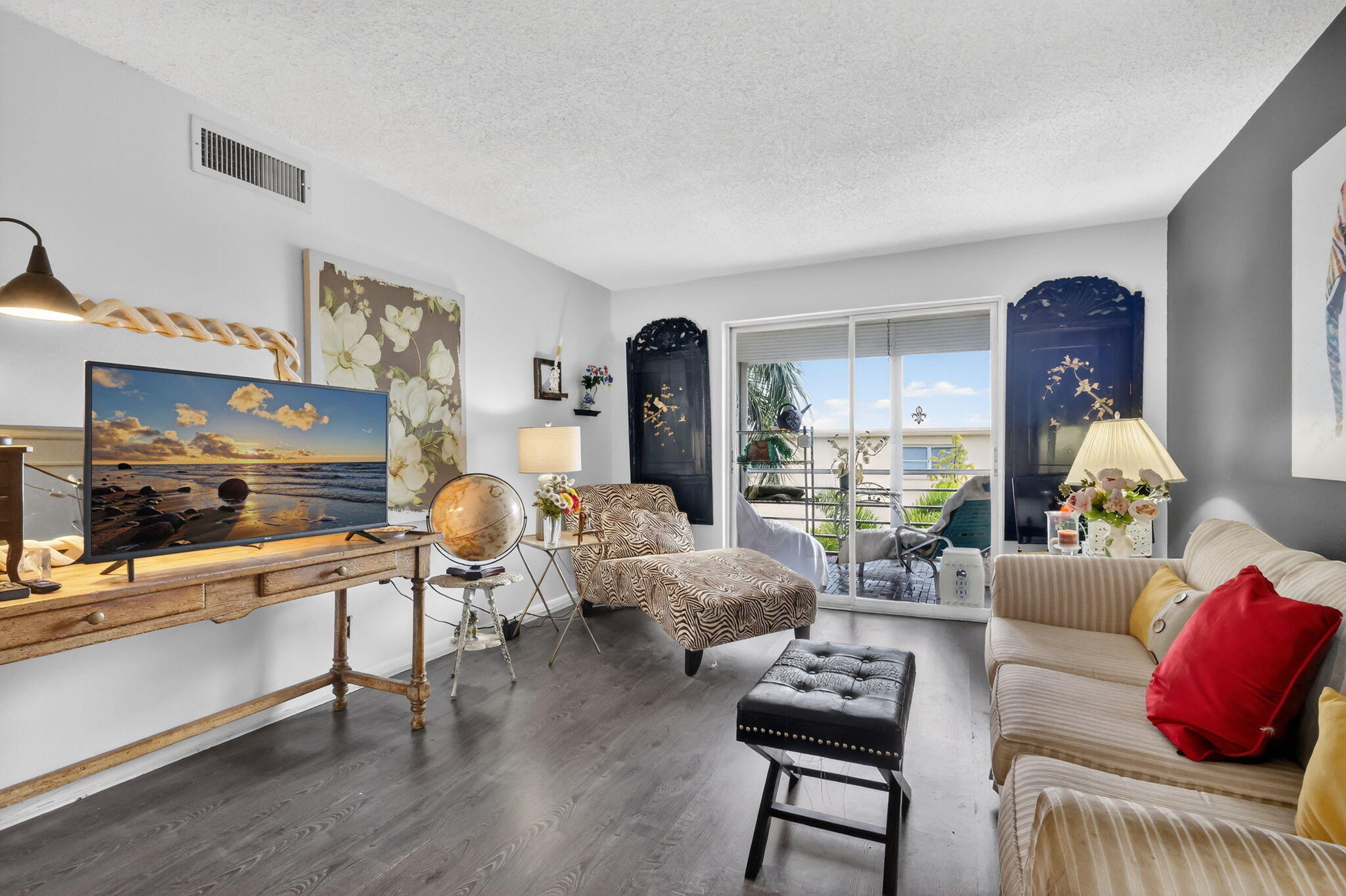 VILLAGE ROYALE FOREST GREEN CONDO - Residential