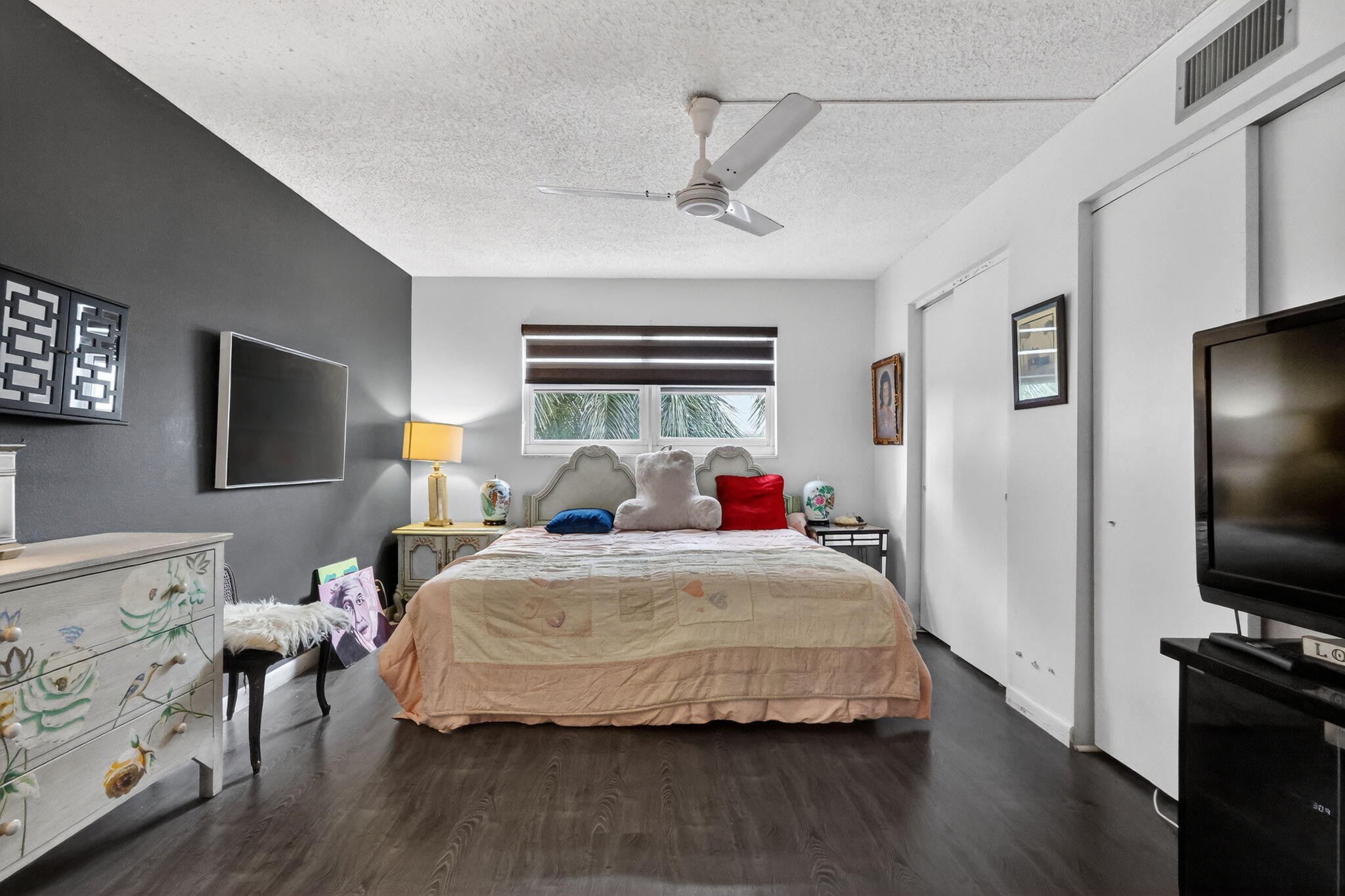 VILLAGE ROYALE FOREST GREEN CONDO - Residential