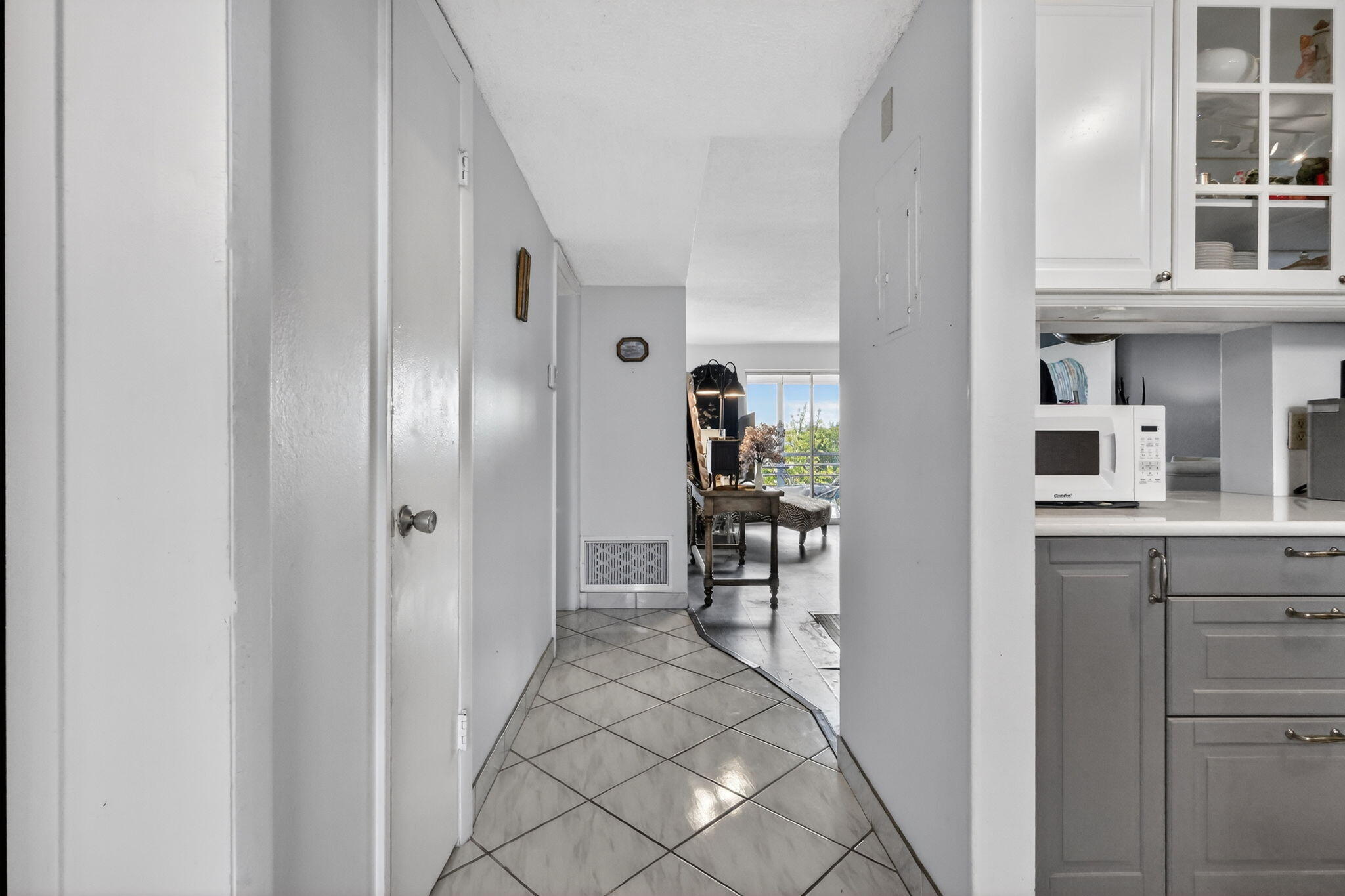 VILLAGE ROYALE FOREST GREEN CONDO - Residential