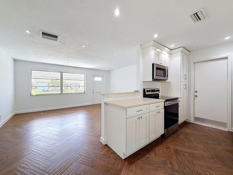 Tiny photo for 813 SW 5TH Court, Boynton Beach, FL 33426 (MLS # B26087913)