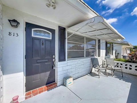 Tiny photo for 813 SW 5TH Court, Boynton Beach, FL 33426 (MLS # B26087913)