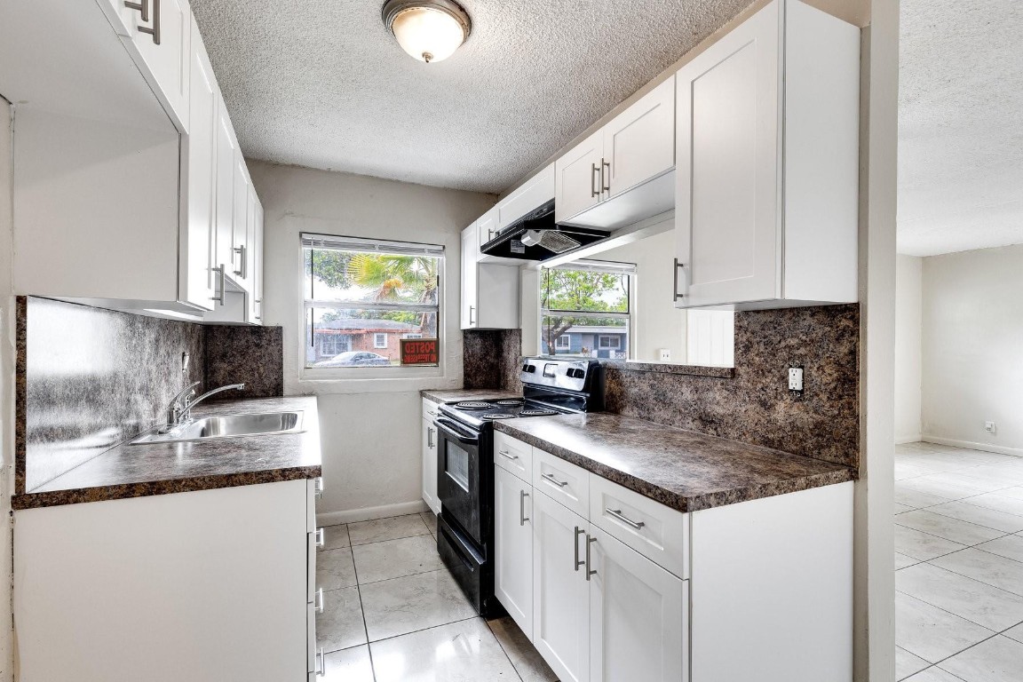 Palm View - Residential