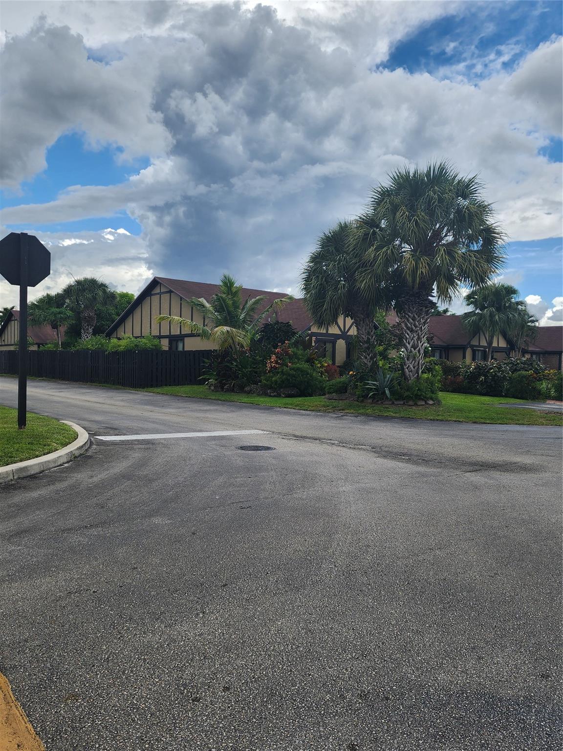 Springtree Lakes 79-12 B - Residential Lease