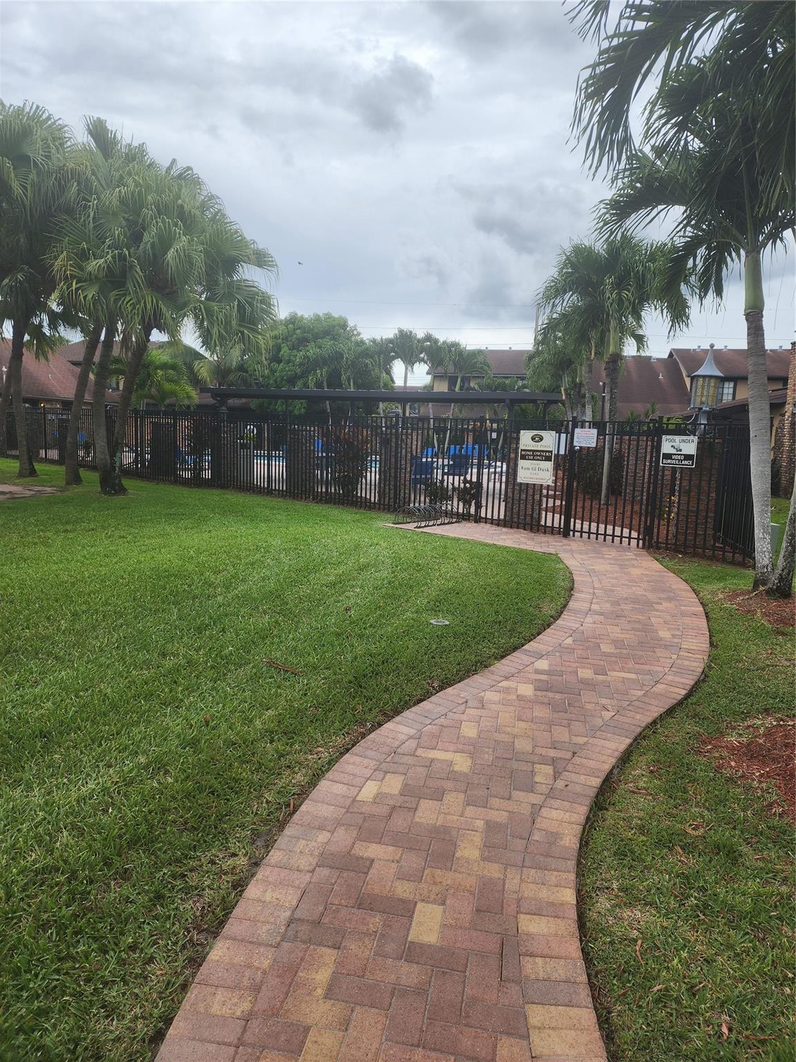 Springtree Lakes 79-12 B - Residential Lease