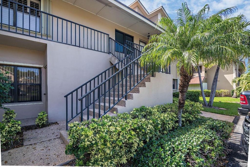 Photo of 1002 Clubhouse Circle, Jupiter, FL 33477 (MLS # R11073758)